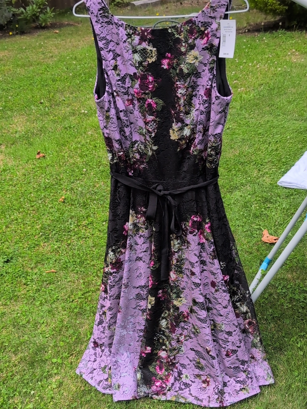 NWT Gabby Skye Lavender and Black Floral Lace Midi Dress Sz 6